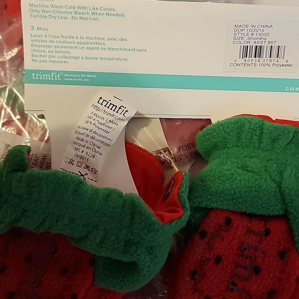 🍎 Nwt Trimfit Brand Strawberry Baby Booties Infant 1-Pack Booties w Clasp Socks